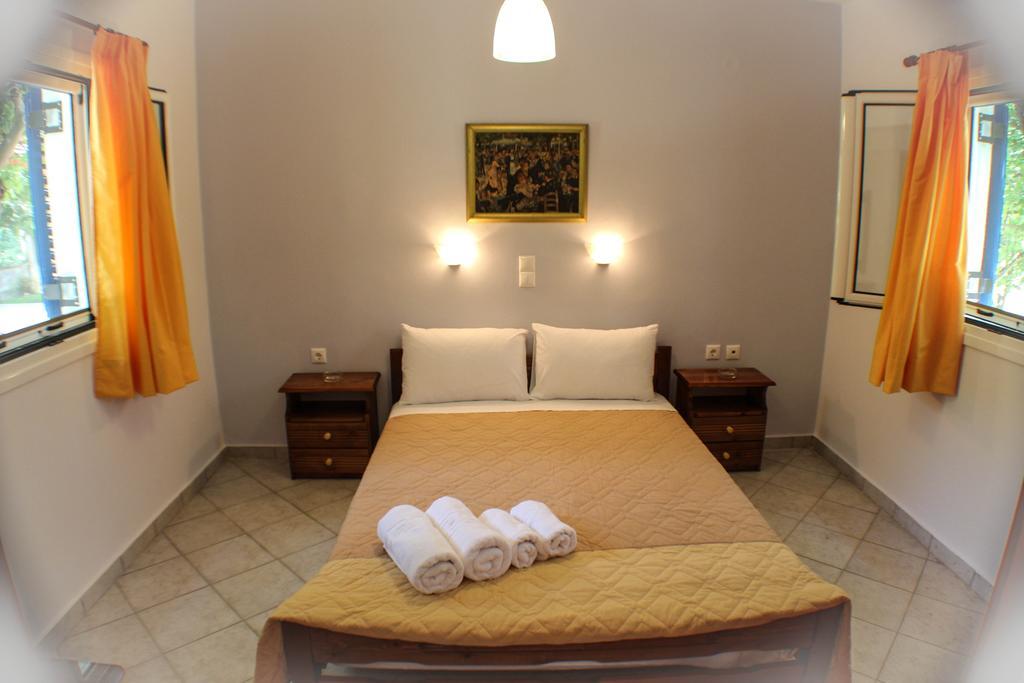 Xristina Studios Vasilikí Chambre photo